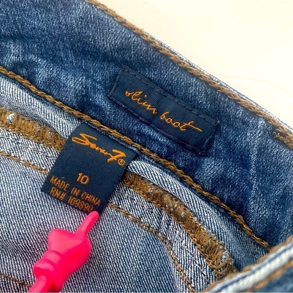 Seven7 Slim Boot Cut Sz 10 Women’s Jeans Rhinestones on Back Pockets - Picture 2 of 12